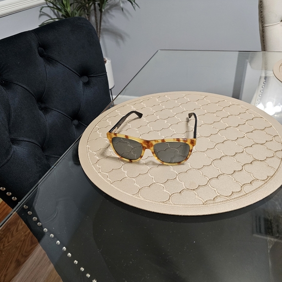 Gucci sunglasses - Picture 5 of 6